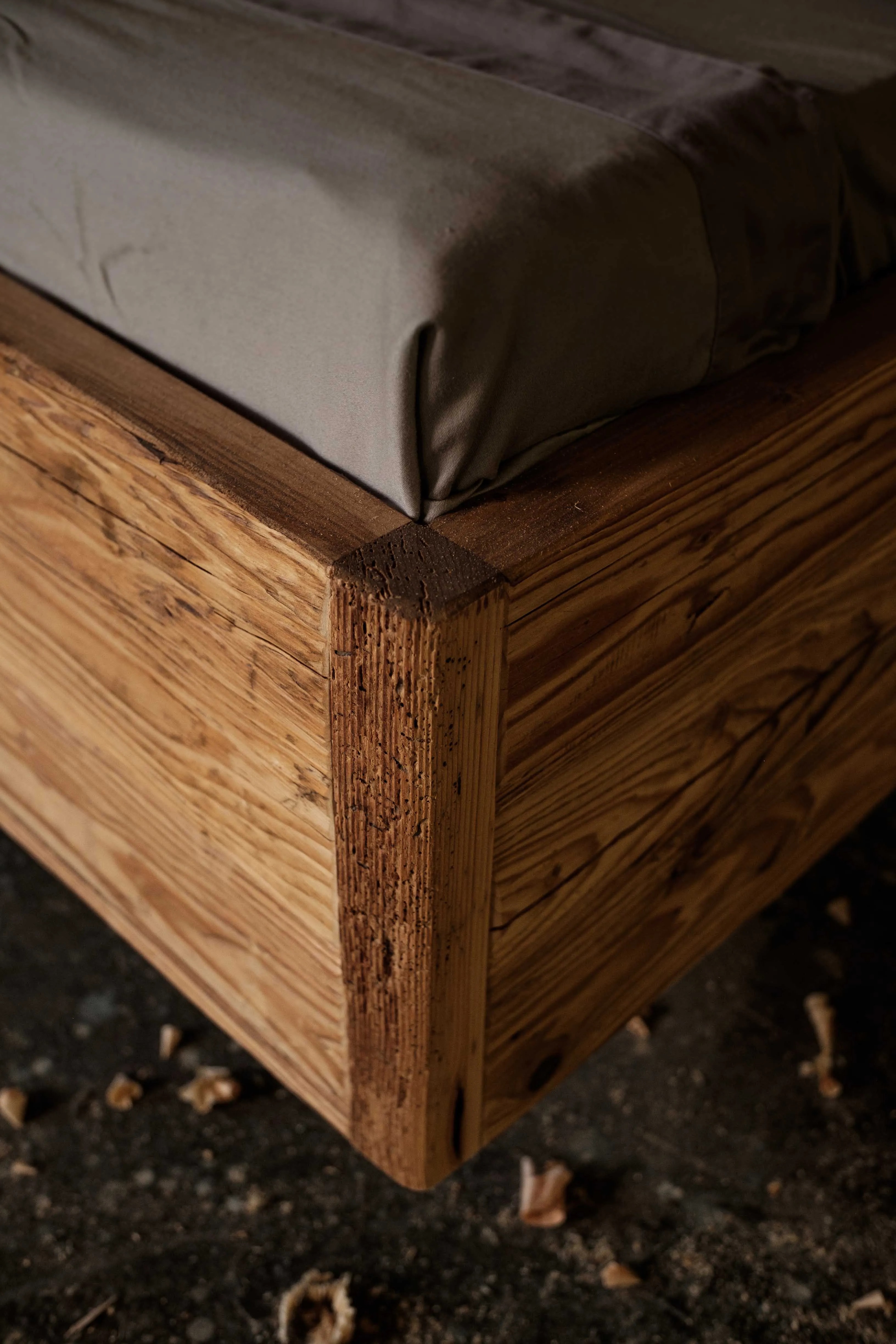 Massivholzbett Fichte-Altholz